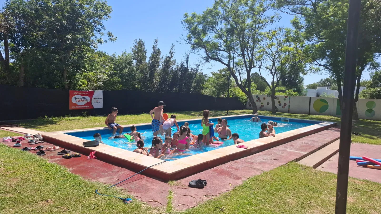  COLONIA DE VACACIONES PARA NIÑOS Y NIÑAS EN TACURAL